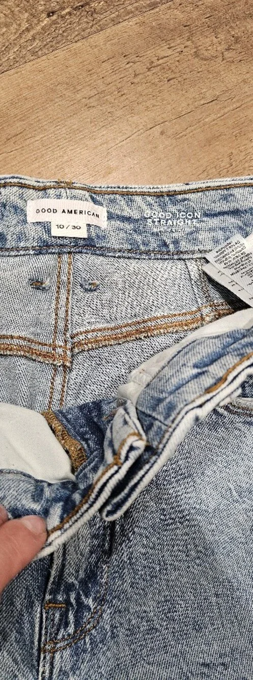 Light Wash Straight-Leg Jeans - Light Blue - Picture 5 of 8